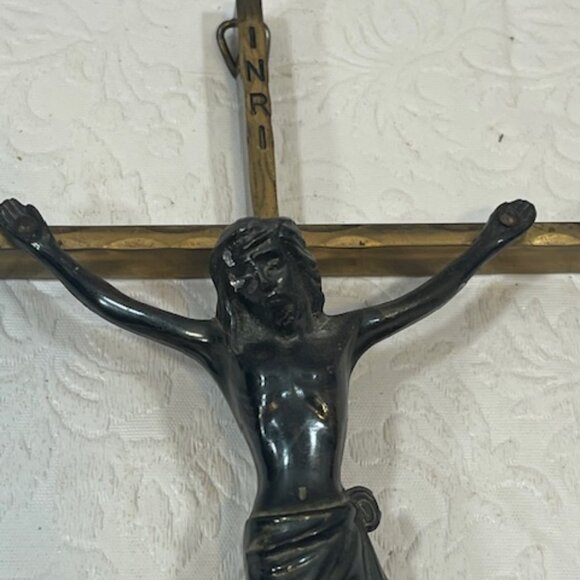 VTG 60's Brass Metal Pewter Jesus on Cross Crucifix Wall Hanging Religious10"x5" - Picture 7 of 16